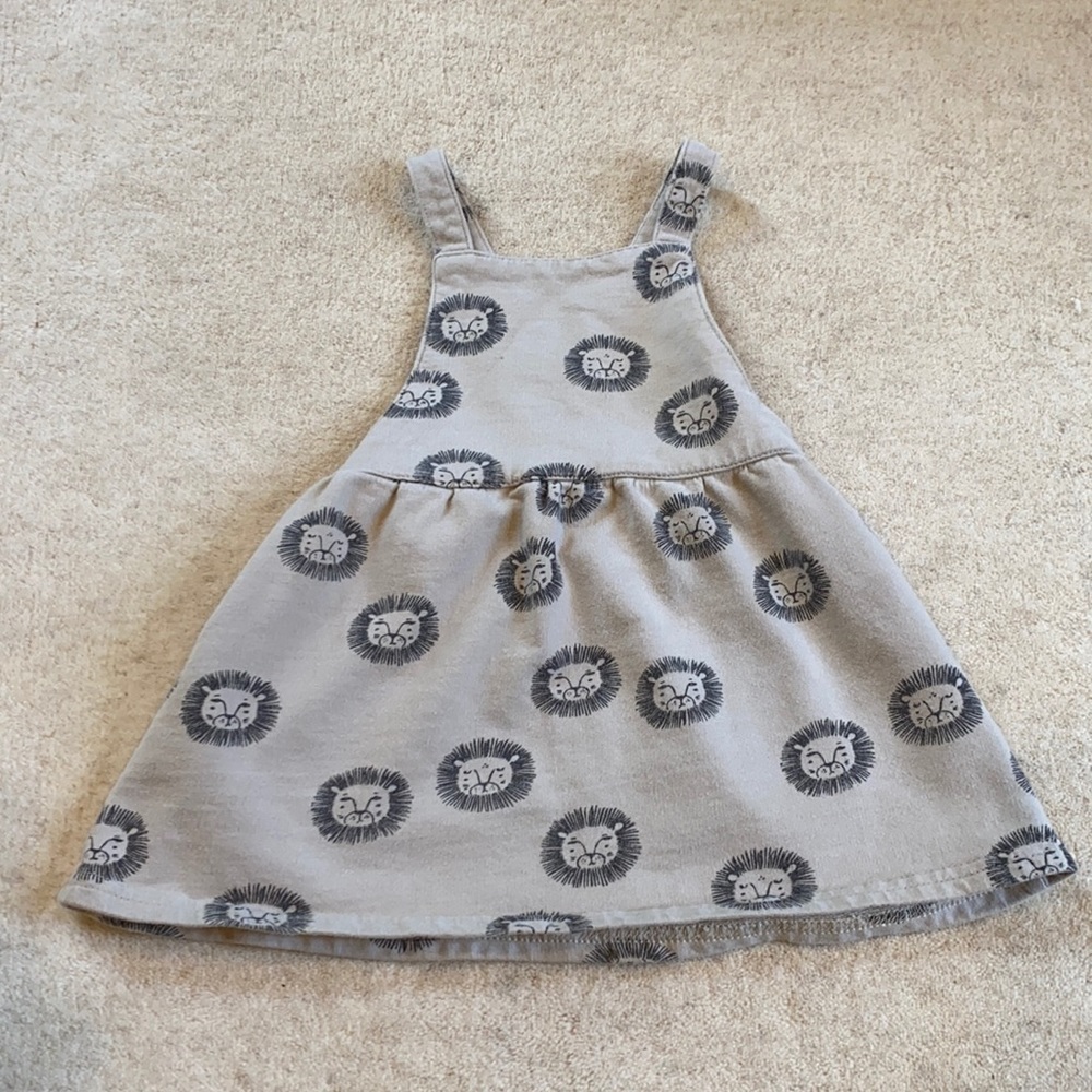 Rylee and cru lion dress. Size 18-24mo. Great condition, adjustable straps!